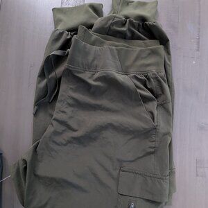 NWOT All in Motion Mid-Rise Jogger - olive